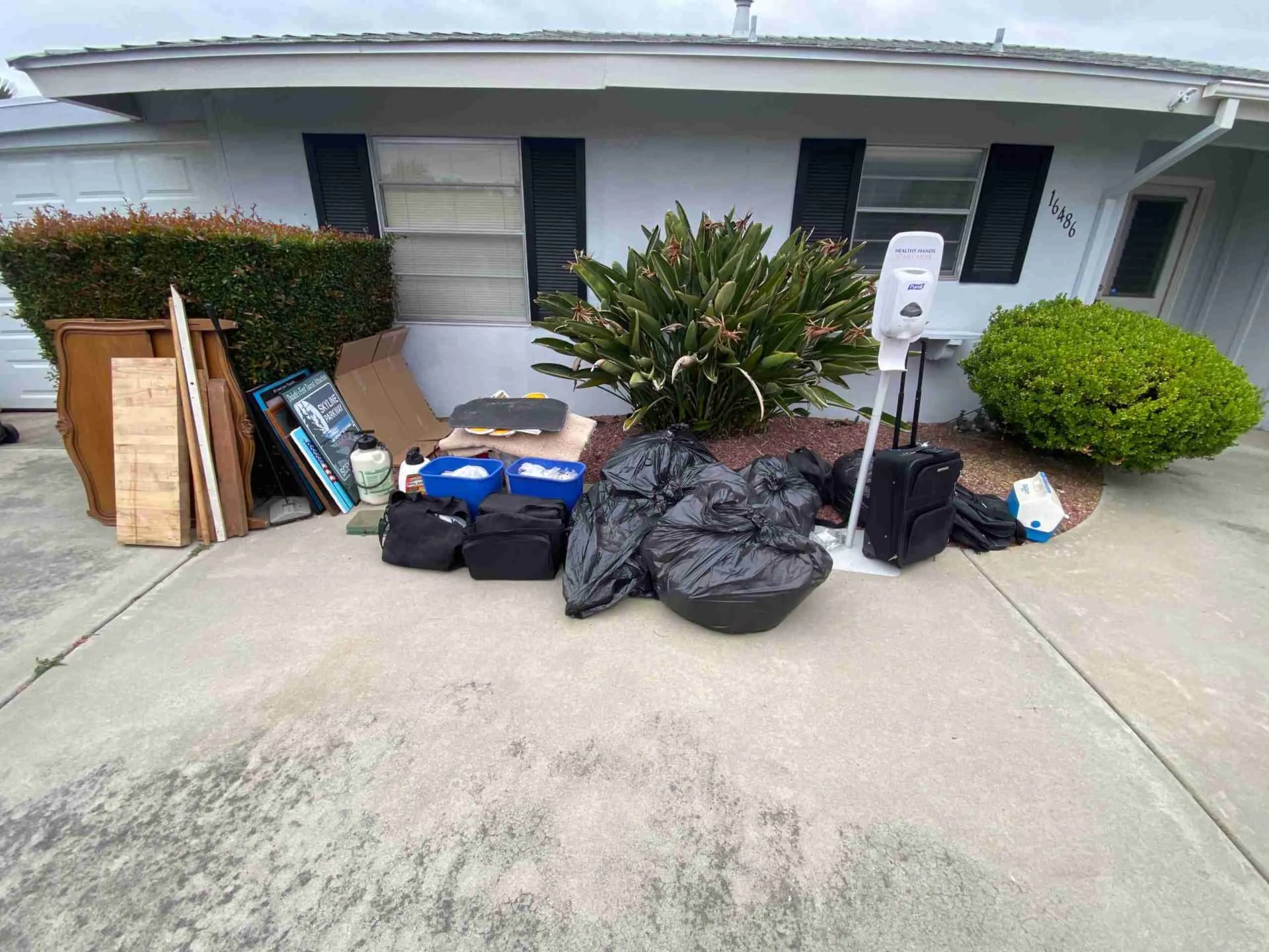 Affordable Junk Removal Services That Help You Clear Clutter