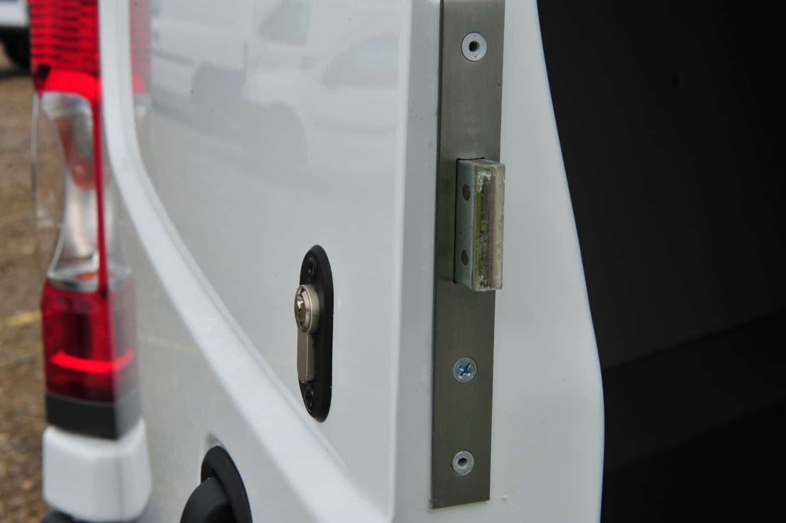 Chiusure di sicurezza per furgoni: guida ai modelli più resistenti