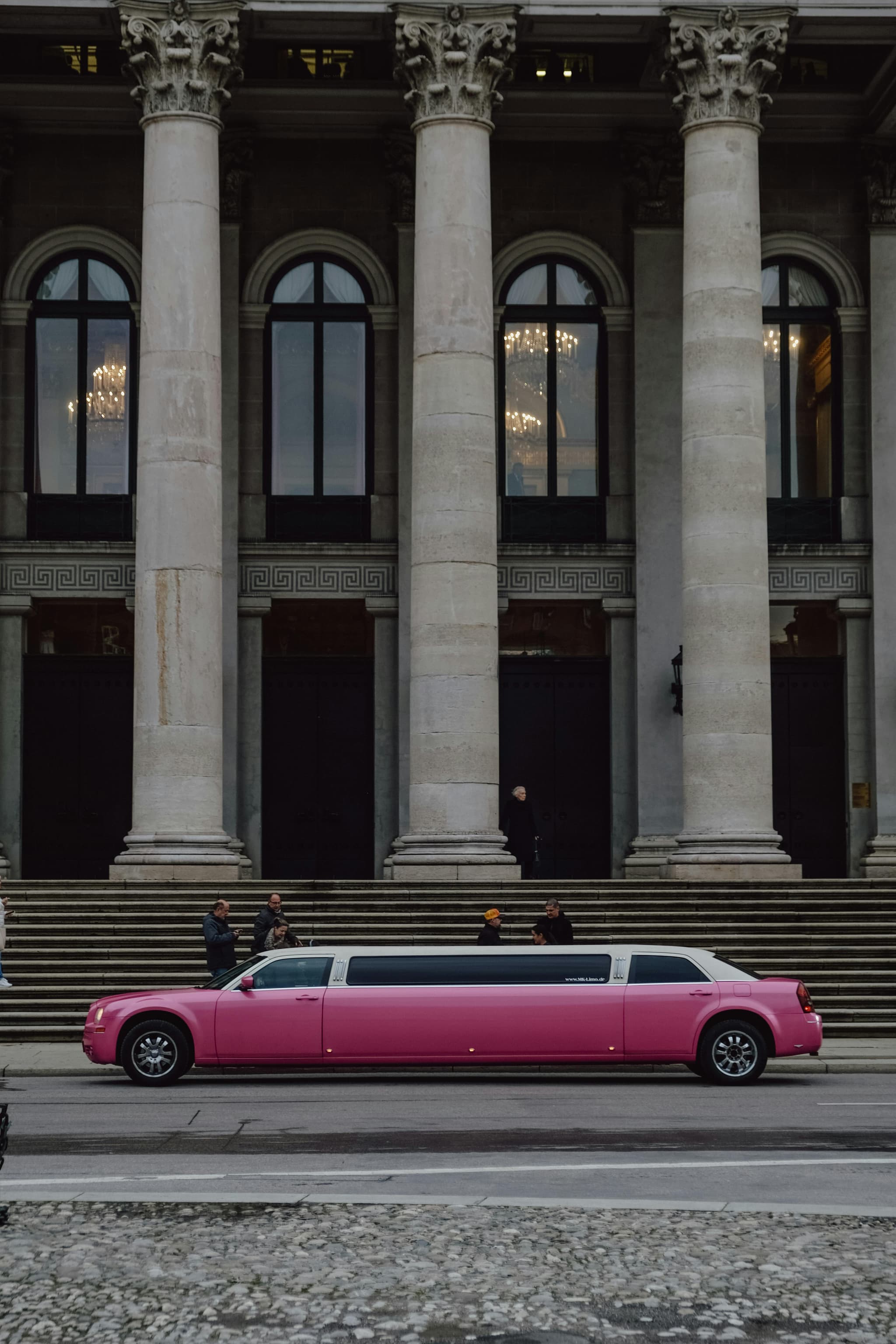 Limo in Miami: Executive Transportation with Experienced Drivers